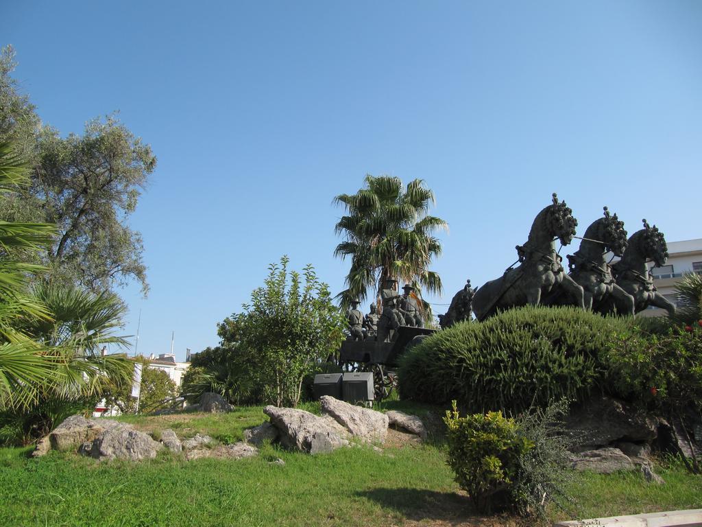 Life Apartments Guadalete Jerez de la Frontera Bagian luar foto