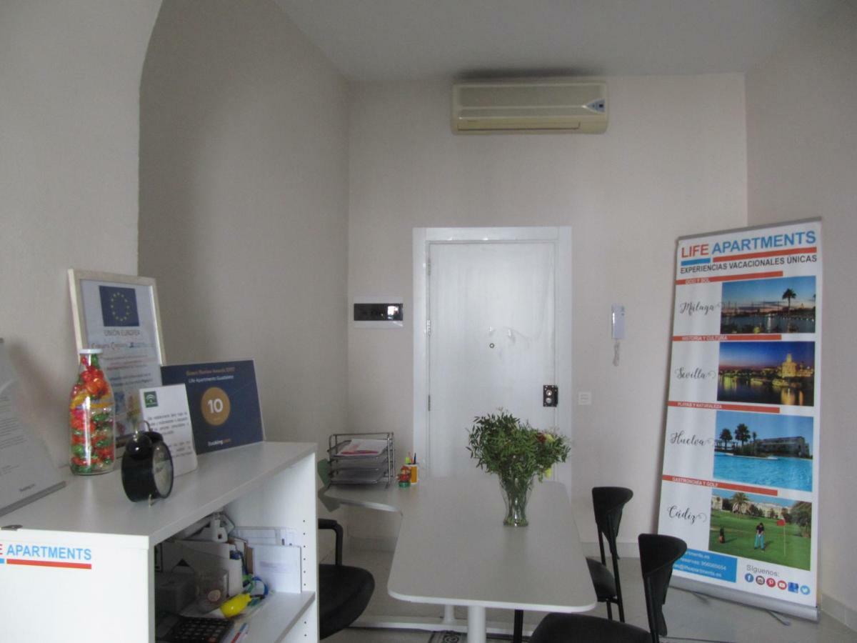 Life Apartments Guadalete Jerez de la Frontera Bagian luar foto